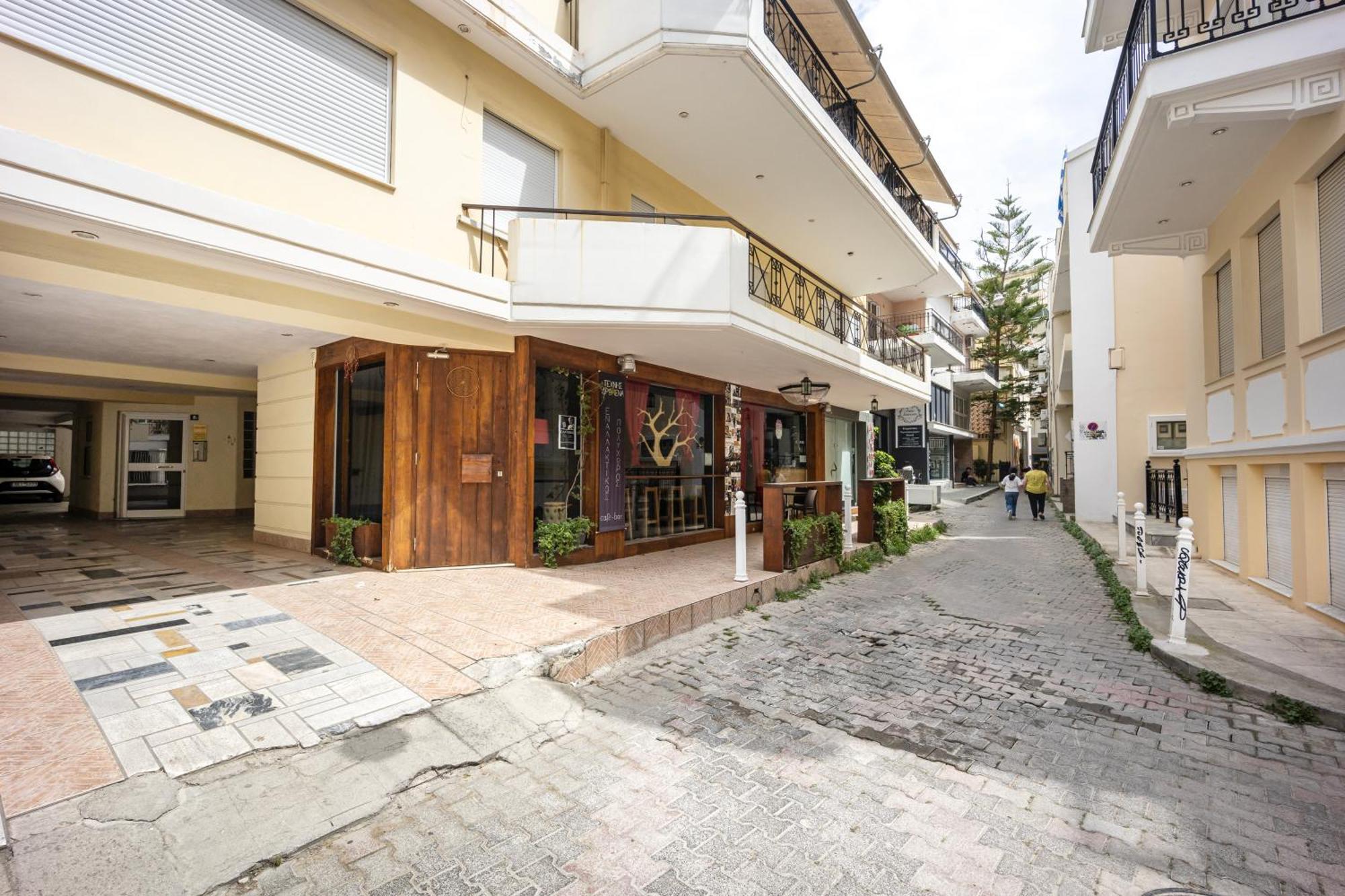 Fabulous Central Apartment Close To The Sea! Chalkís 外观 照片